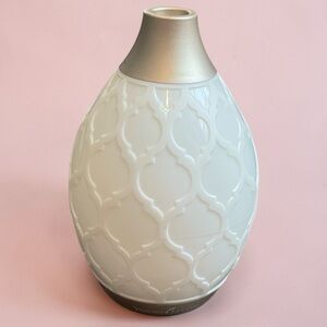 Young Living Desert Mist Ultrasonic Diffuser White READ